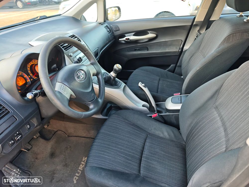 Toyota Auris 1.33 VVT-i AC - 7