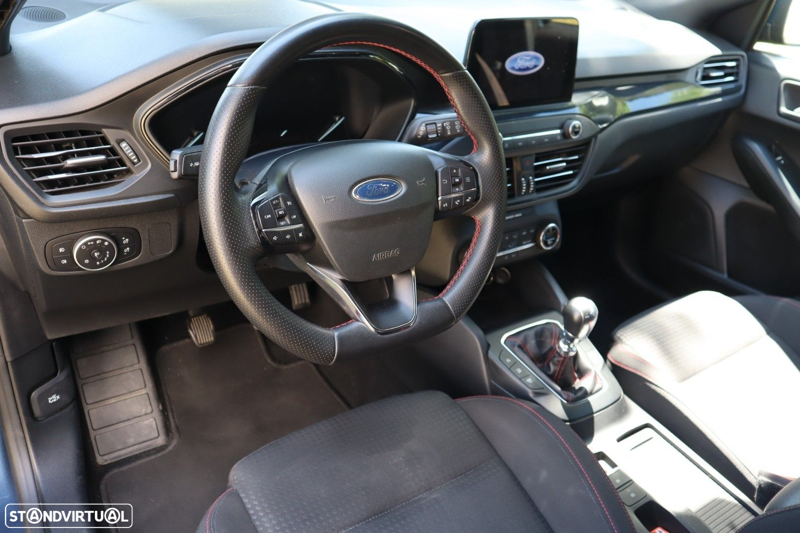 Ford Focus 1.0 EcoBoost MHEV ST-Line - 12