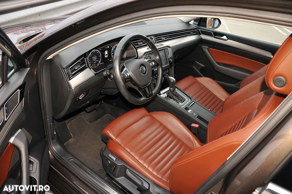 Volkswagen Passat 2.0 TDI DSG Highline - 13