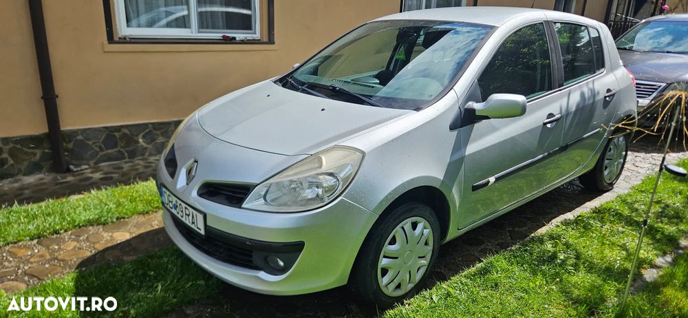 Renault Clio III 1.4 Dynamique - 2