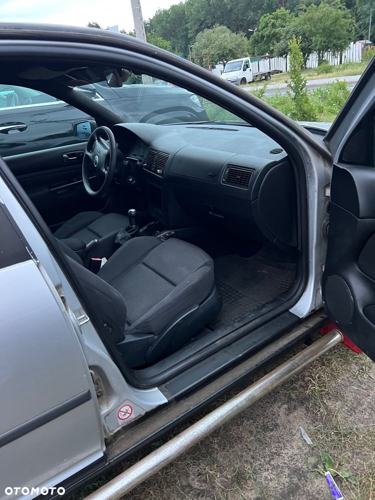 Volkswagen Golf 1.9 TDI Comfortline - 11