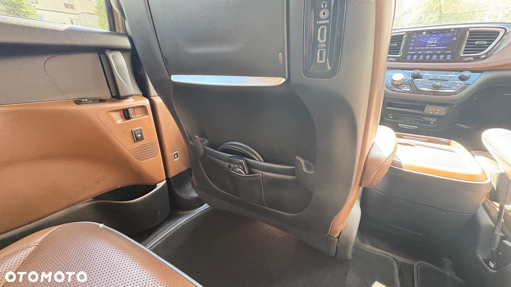 Chrysler Pacifica - 31