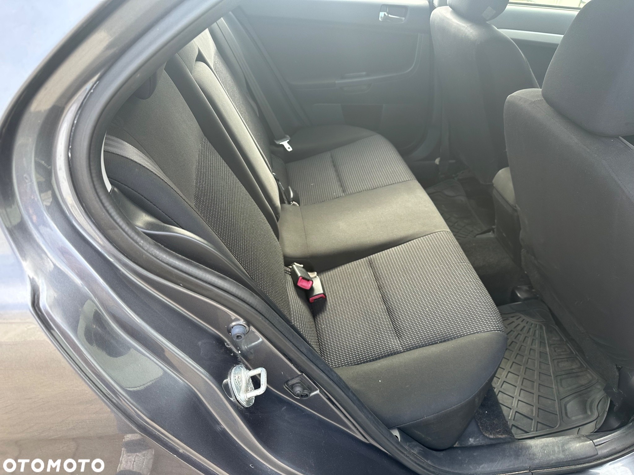 Mitsubishi Lancer - 6