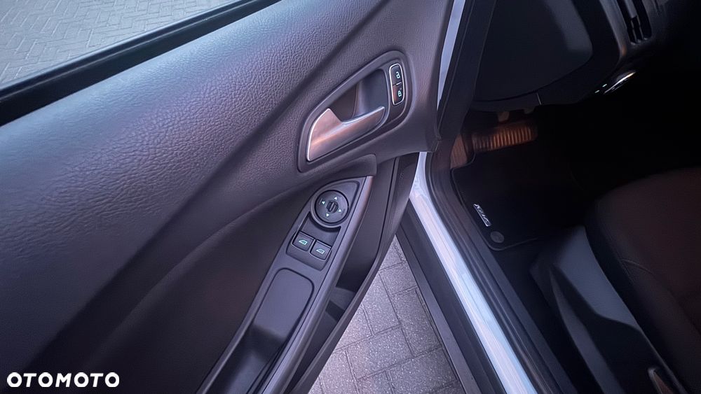 Ford Focus 1.6 TDCi Trend - 12