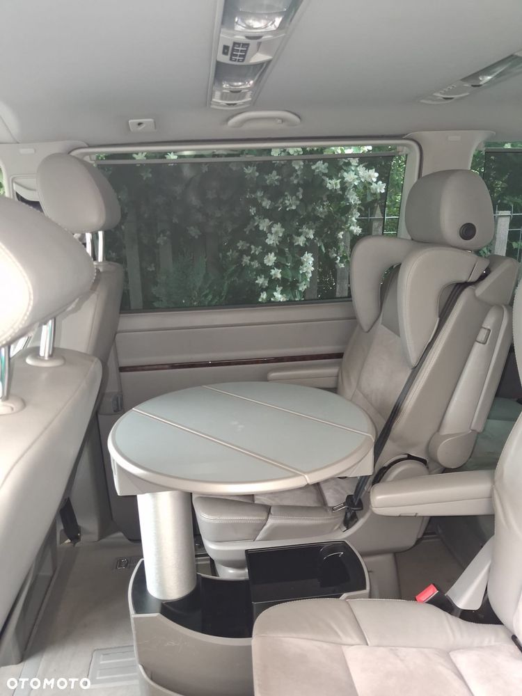 Volkswagen Multivan - 8