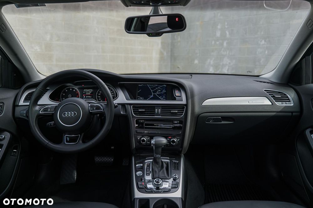 Audi A4 Limousine 2.0 TFSI ultra S tronic design - 16