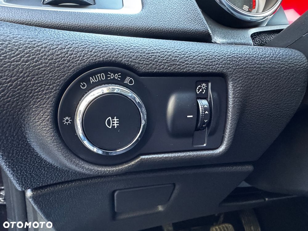 Opel Astra 1.4 Turbo Cosmo - 21