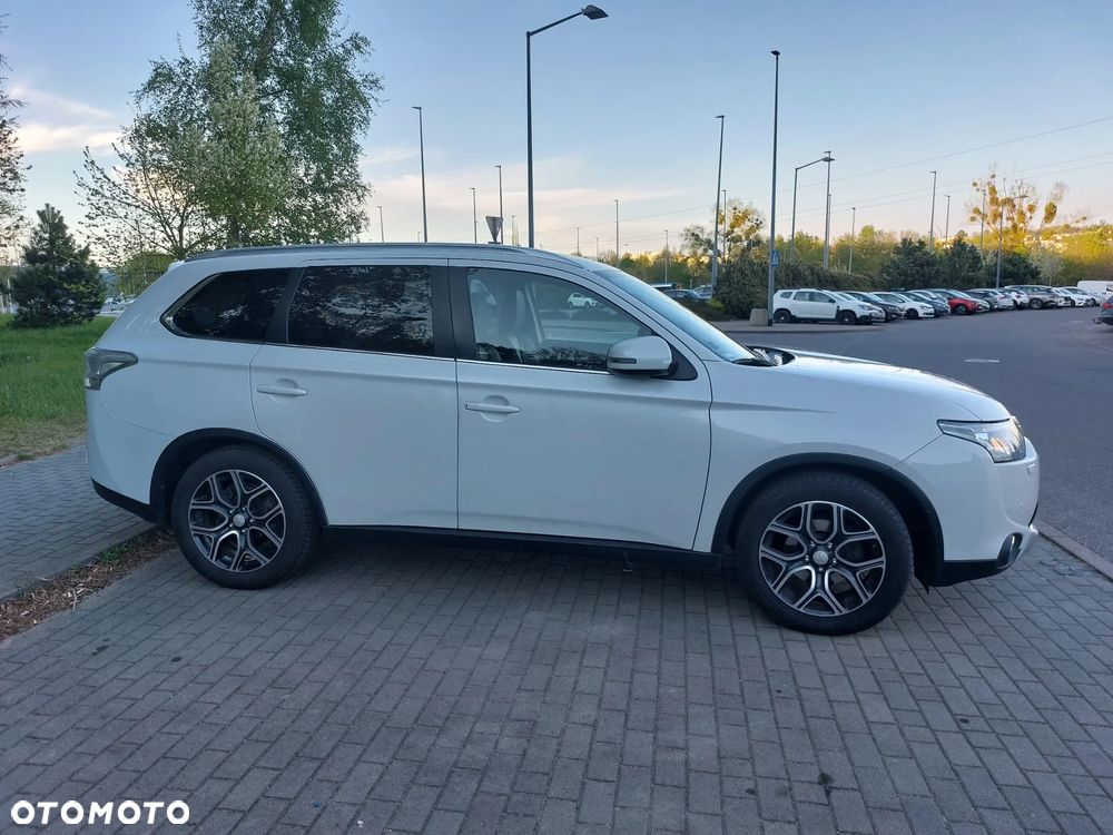 Mitsubishi Outlander - 9