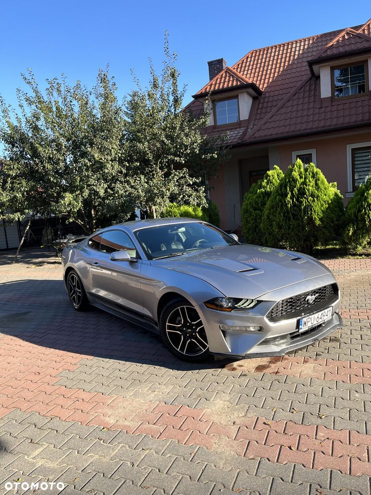 Ford Mustang - 3