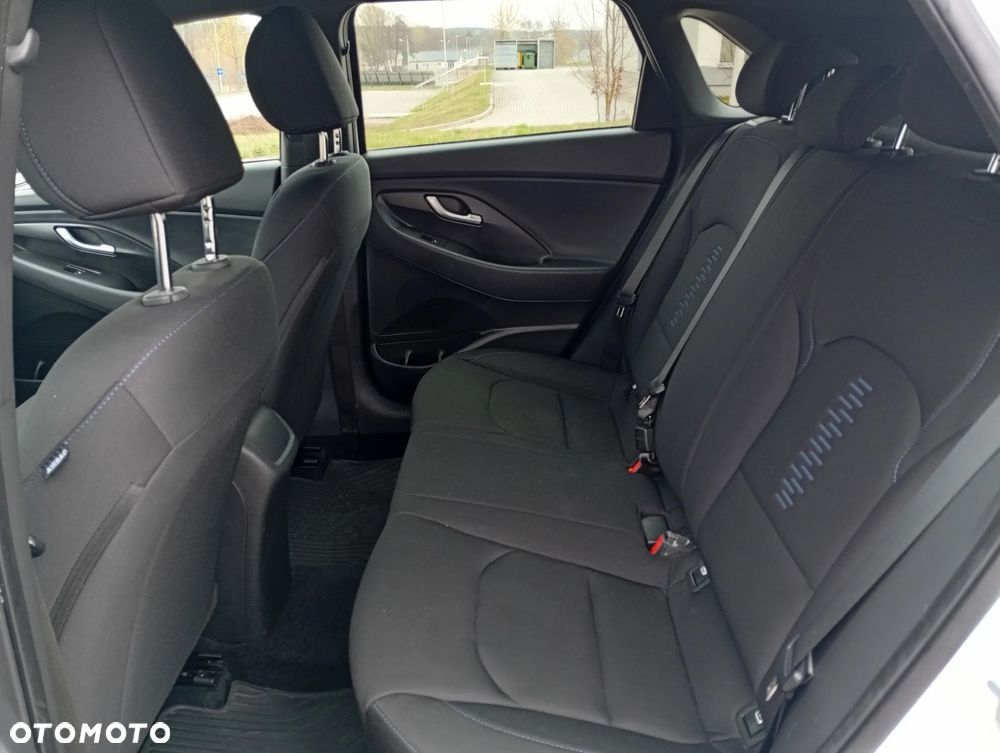 Hyundai i30 1.4 GO - 12