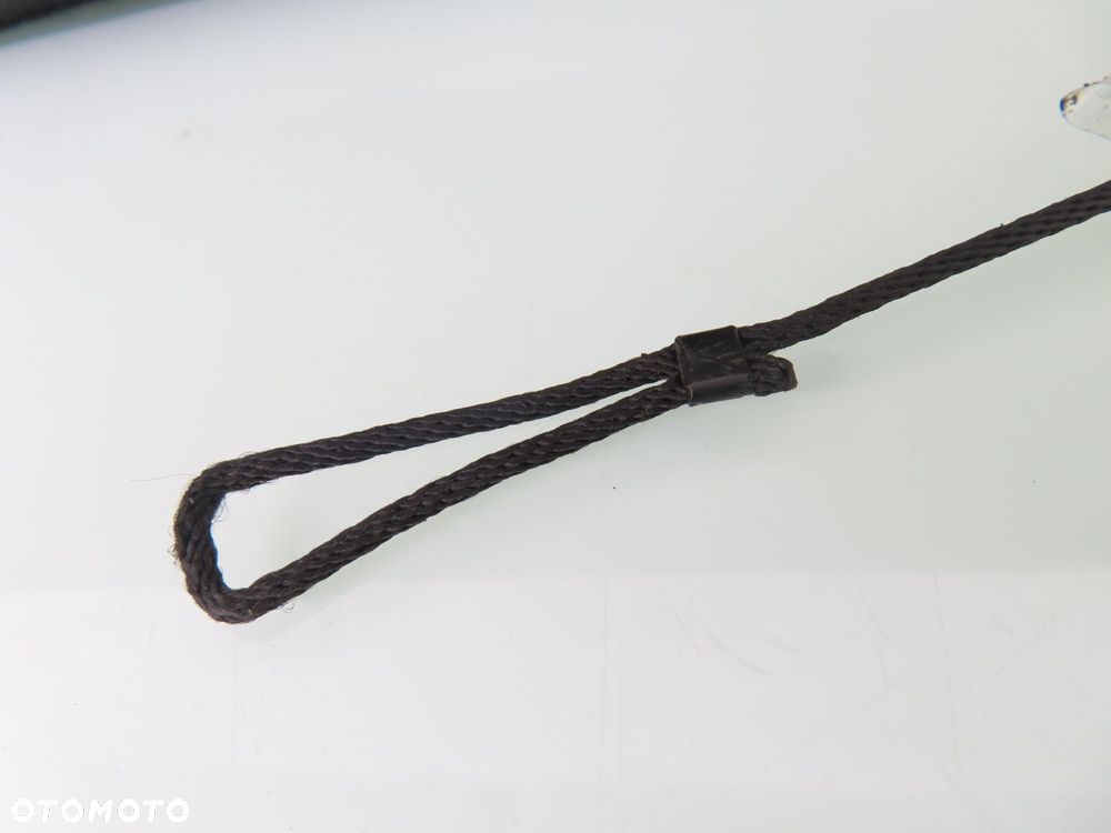 PÓŁKA BAGAŻNIKA TOYOTA YARIS I - 4