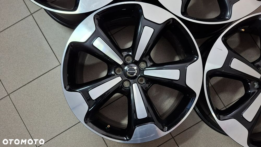 Felgi Aluminiowe 20 Volvo XC 40 5x108 ET 50.5 - 2