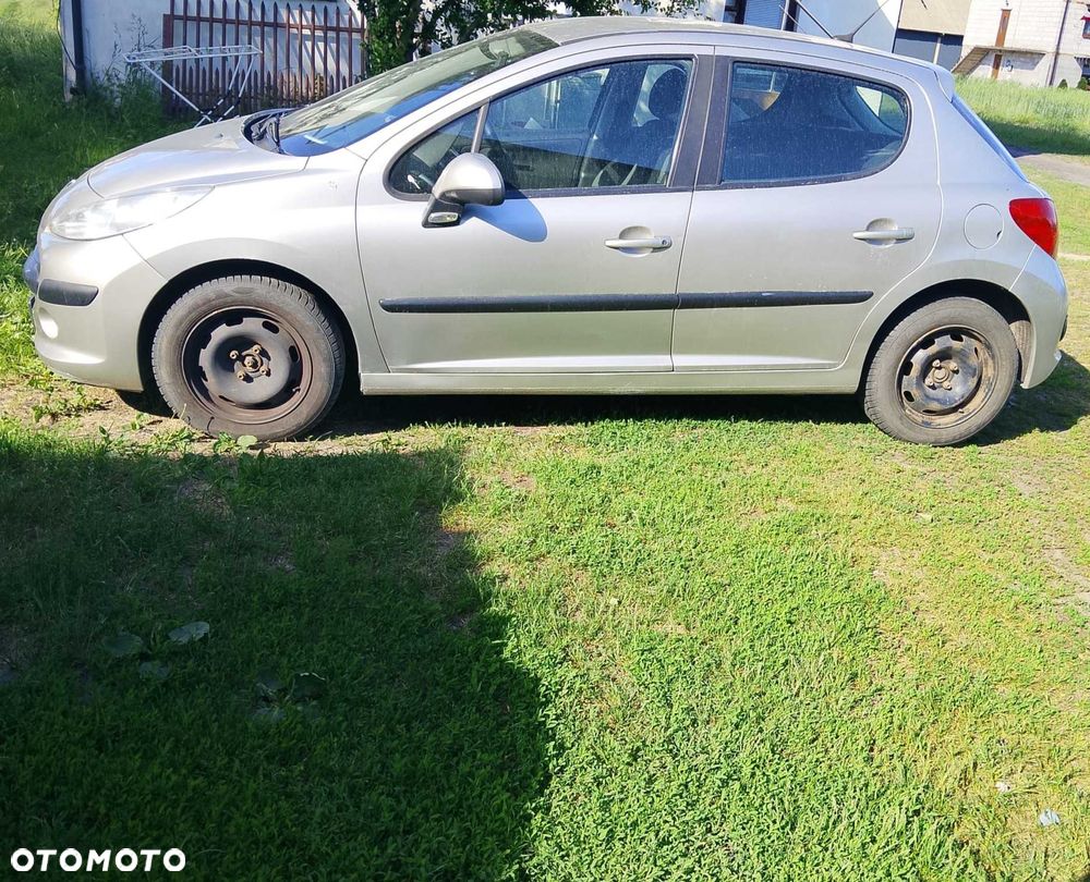 Peugeot 207 - 2