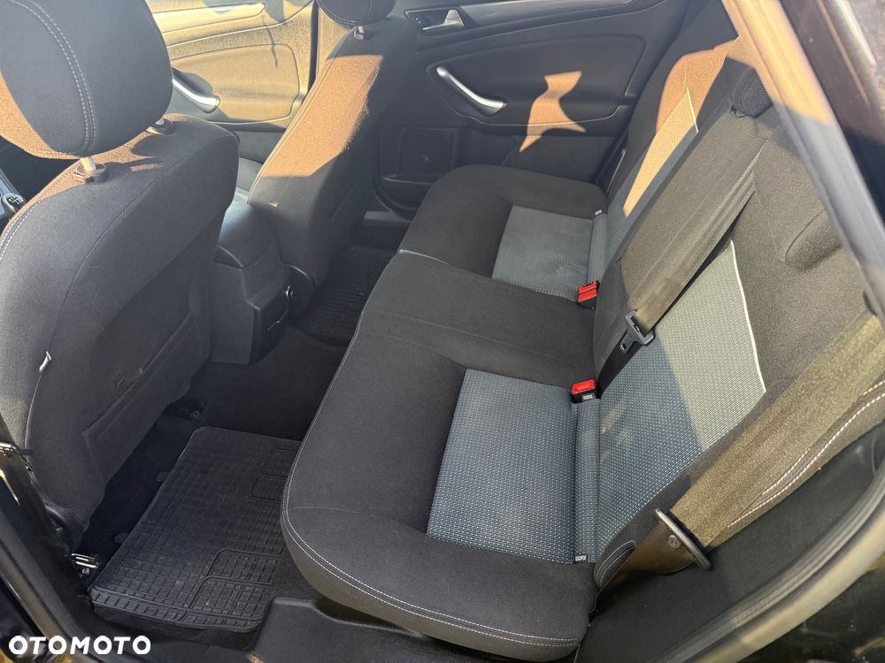 Ford Mondeo 2.0 TDCi Black Magic - 9