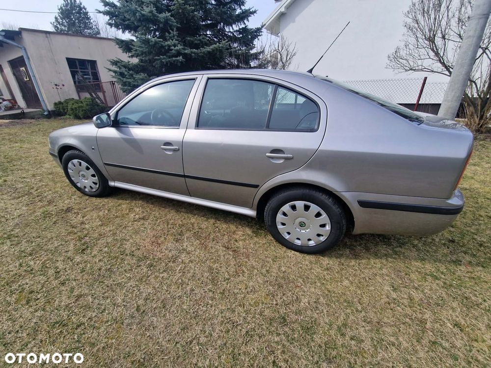 Skoda Octavia 1.6 Classic - 5