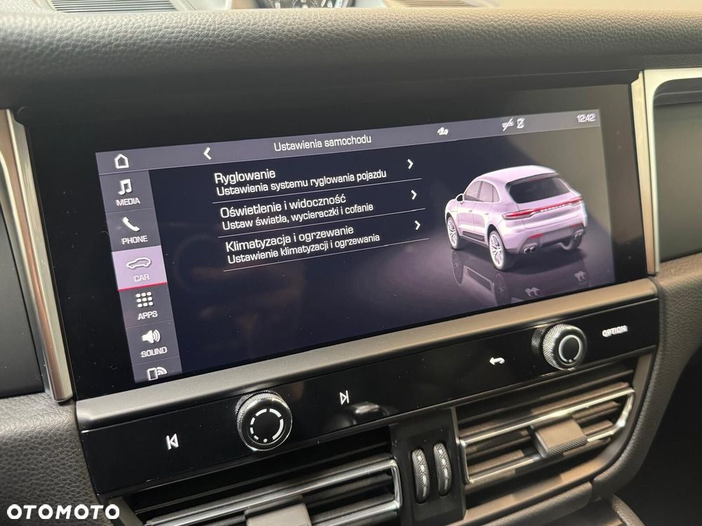Porsche Macan - 26