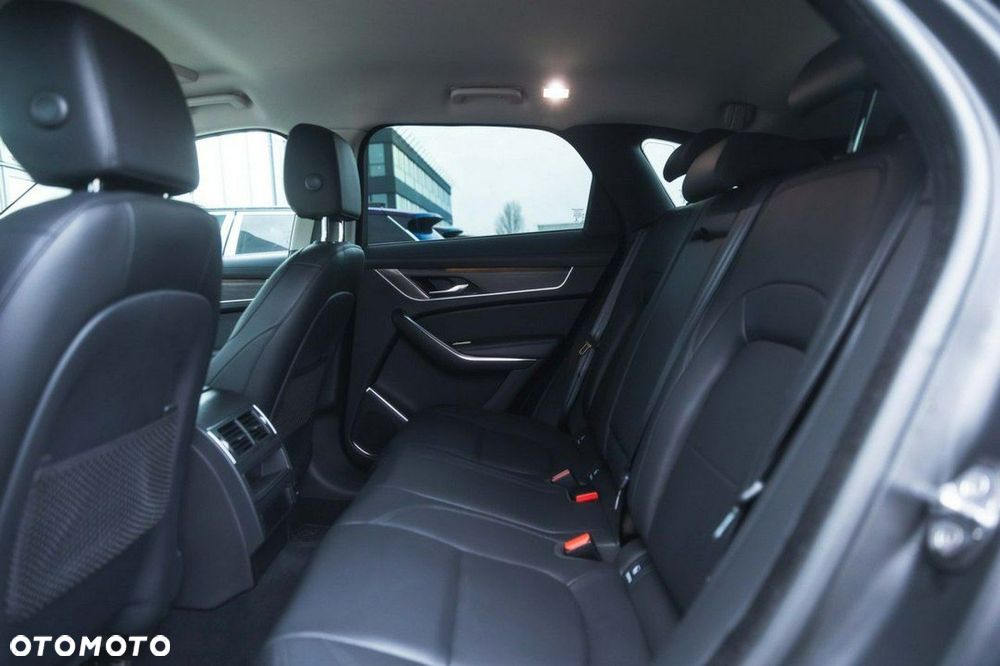 Jaguar F-Pace - 23