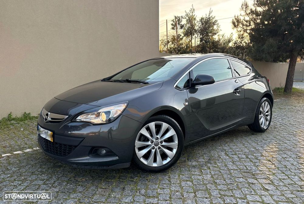 Opel Astra GTC - 1