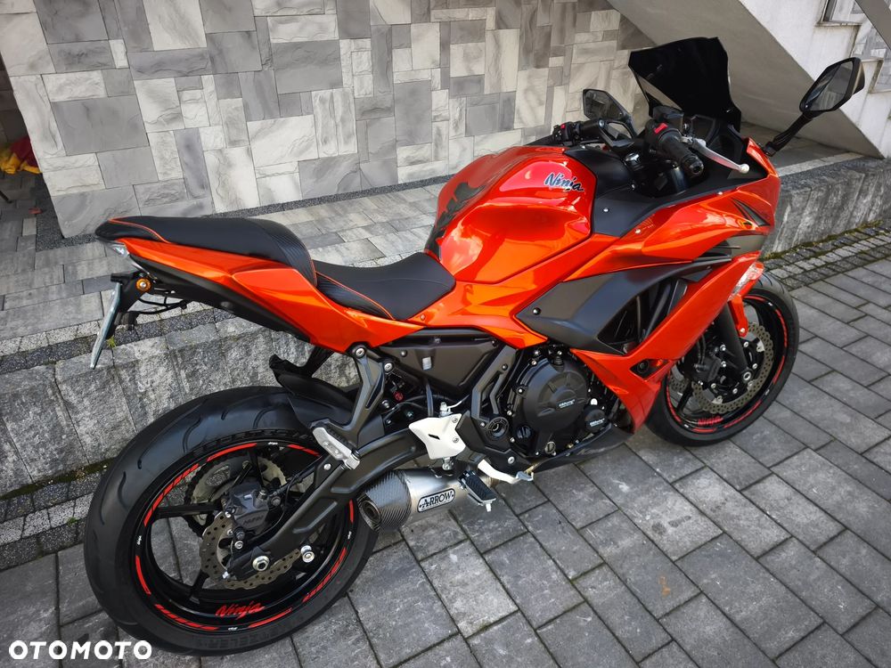 Kawasaki Ninja - 25