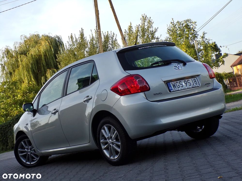 Toyota Auris 1.4 D-4D Life+ - 2
