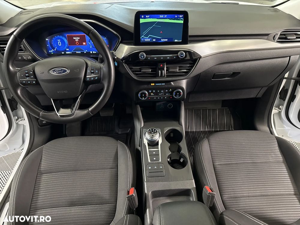 Ford Kuga - 10