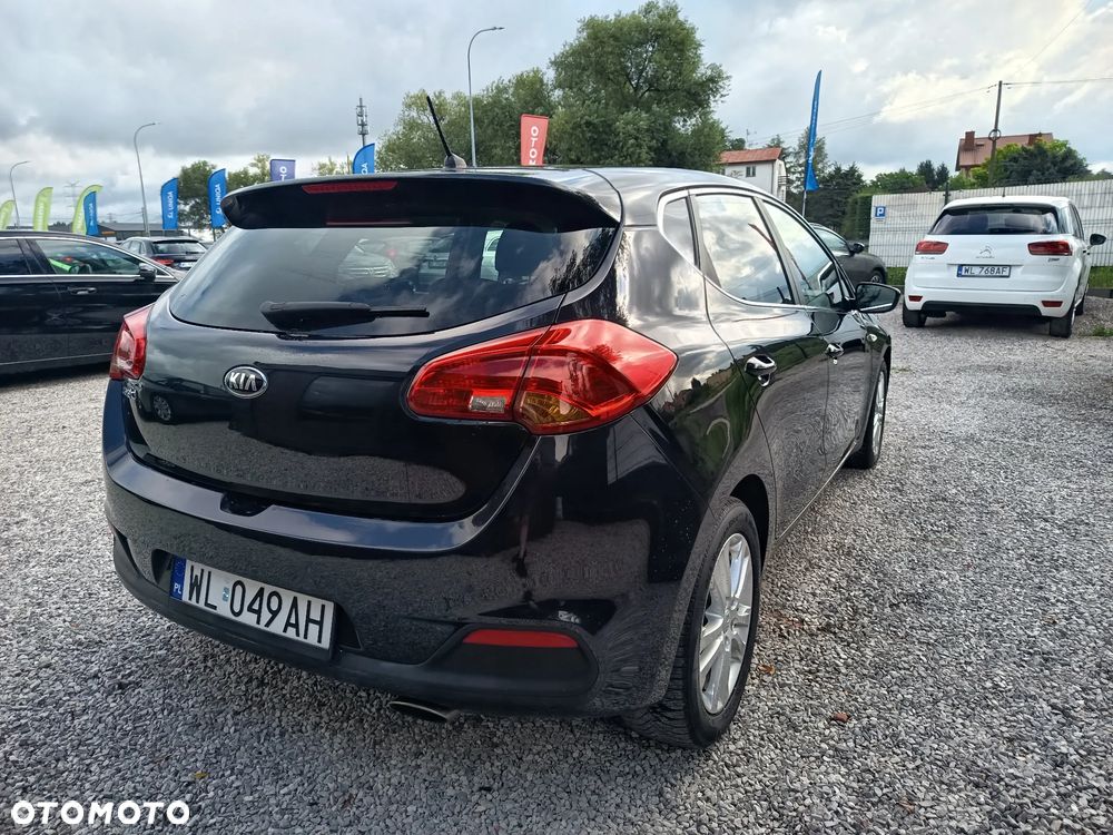 Kia Ceed 1.4 CVVT Fifa World Cup Edition - 10