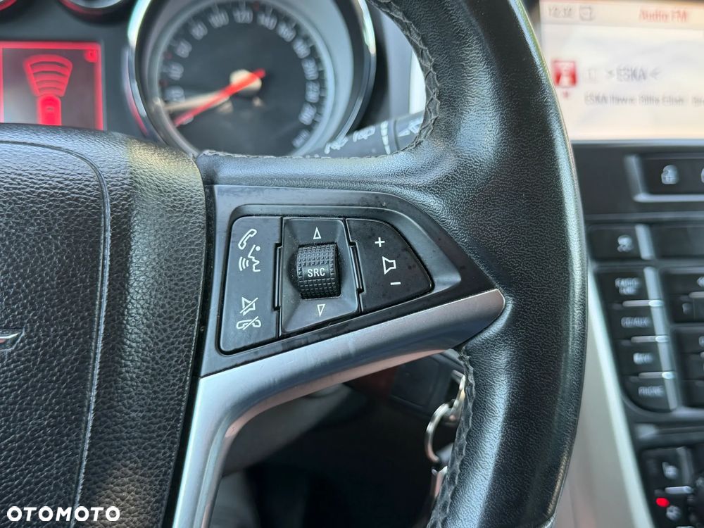 Opel Astra 1.4 Turbo 150 Jahre - 17