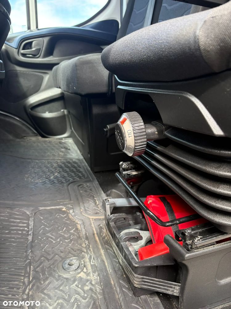 Iveco Daily 35S180, 3.0 180KM, L4H2, HiMatic, Led, Bardzo zadbany - 30