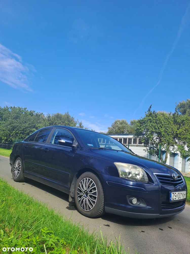 Toyota Avensis - 11