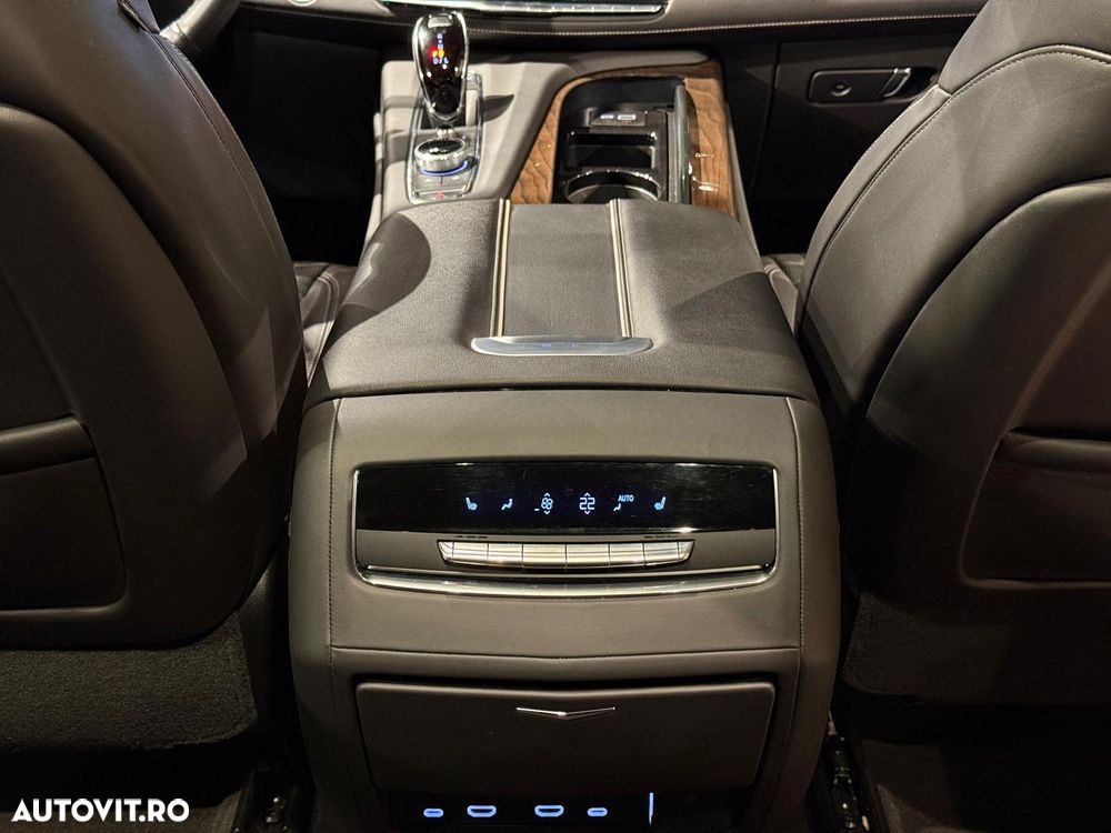 Cadillac Escalade 6.2 V8 ESV Platinum - 35