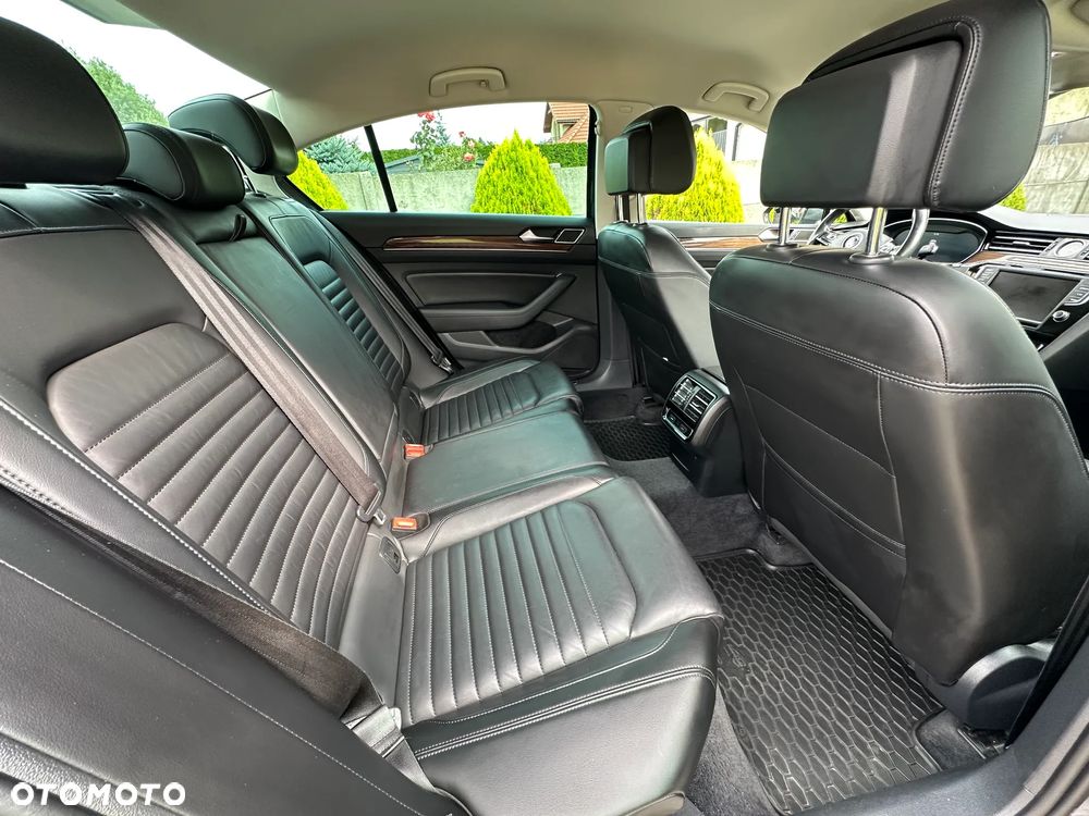 Volkswagen Passat - 9