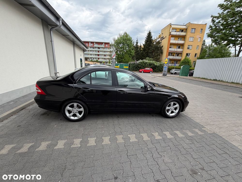 Mercedes-Benz Klasa C 180 Kompressor Classic - 6