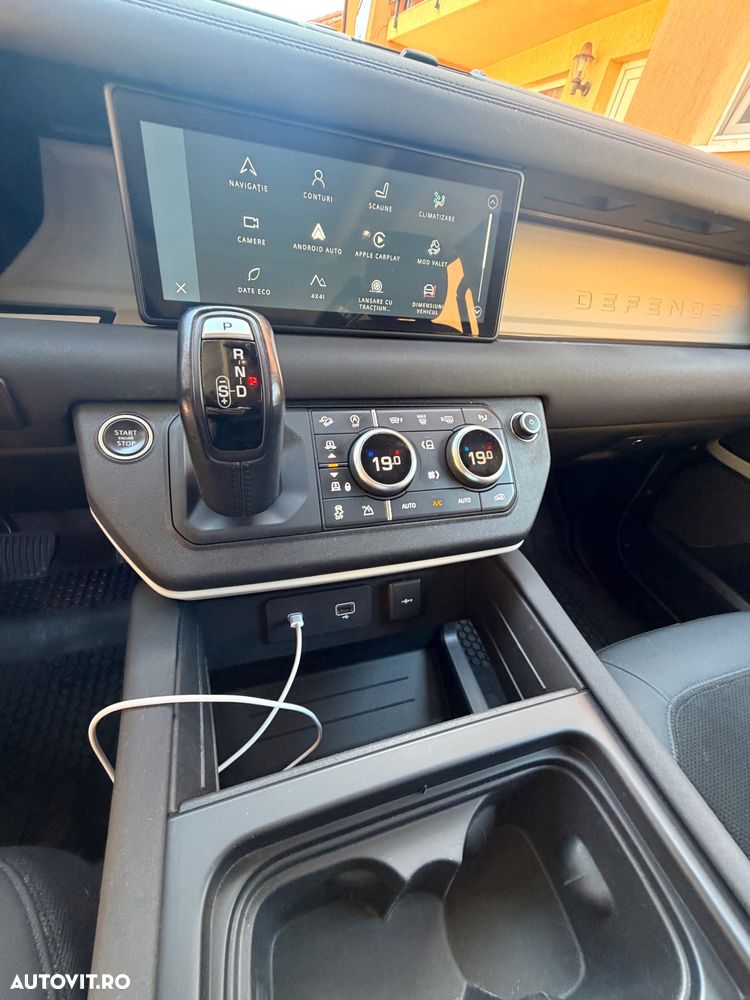 Land Rover Defender 110 3.0 P400 MHEV - 6