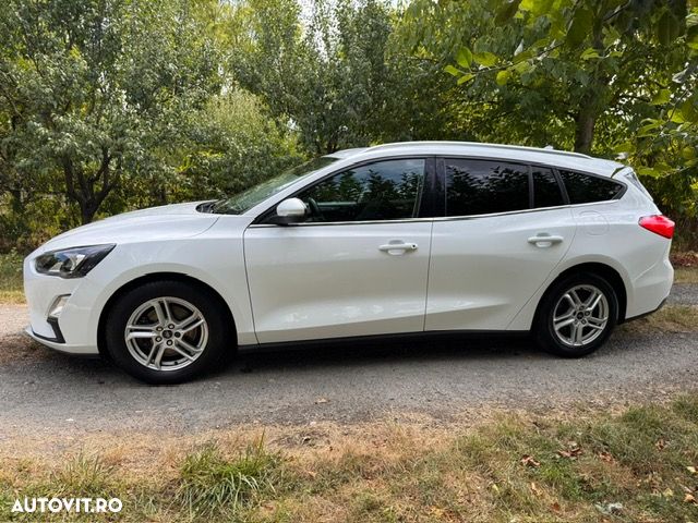Ford Focus 1.0 EcoBoost Active - 3