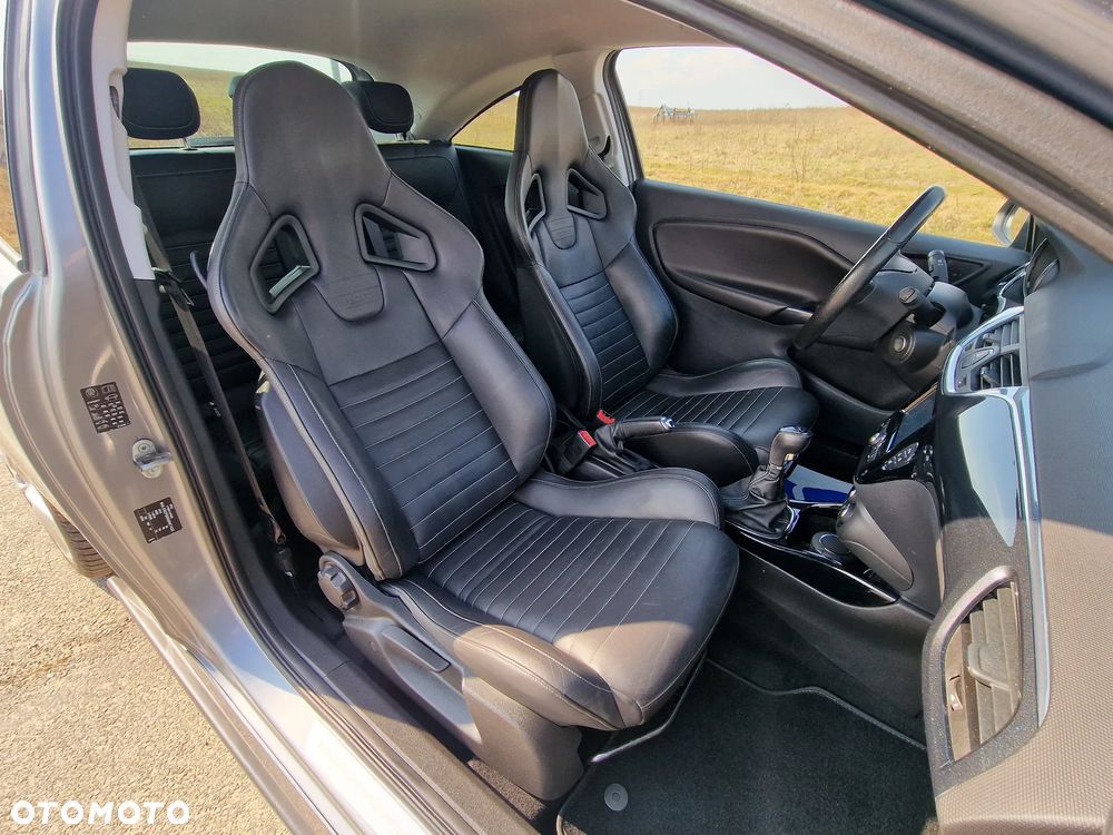 Opel Corsa 1.6 Turbo OPC - 16