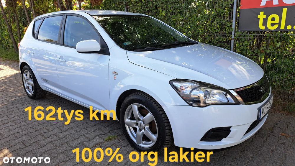 Kia Ceed - 1