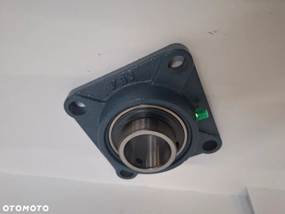 Łożysko Zespół Łożyskowy UCF 208 Komplet