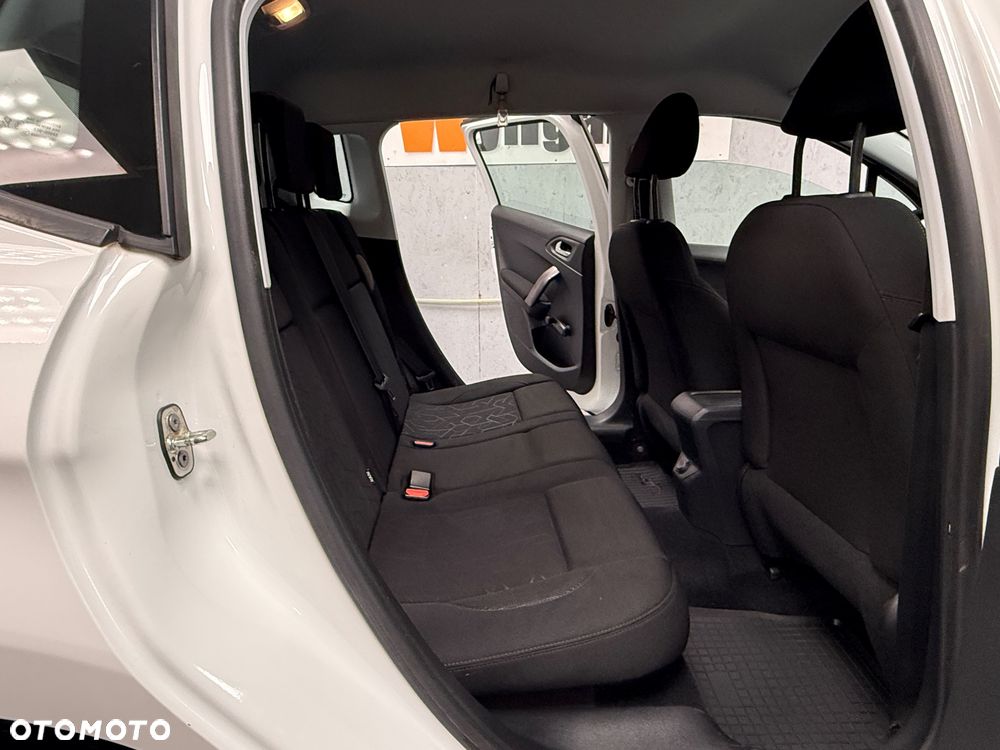 Peugeot 2008 - 8
