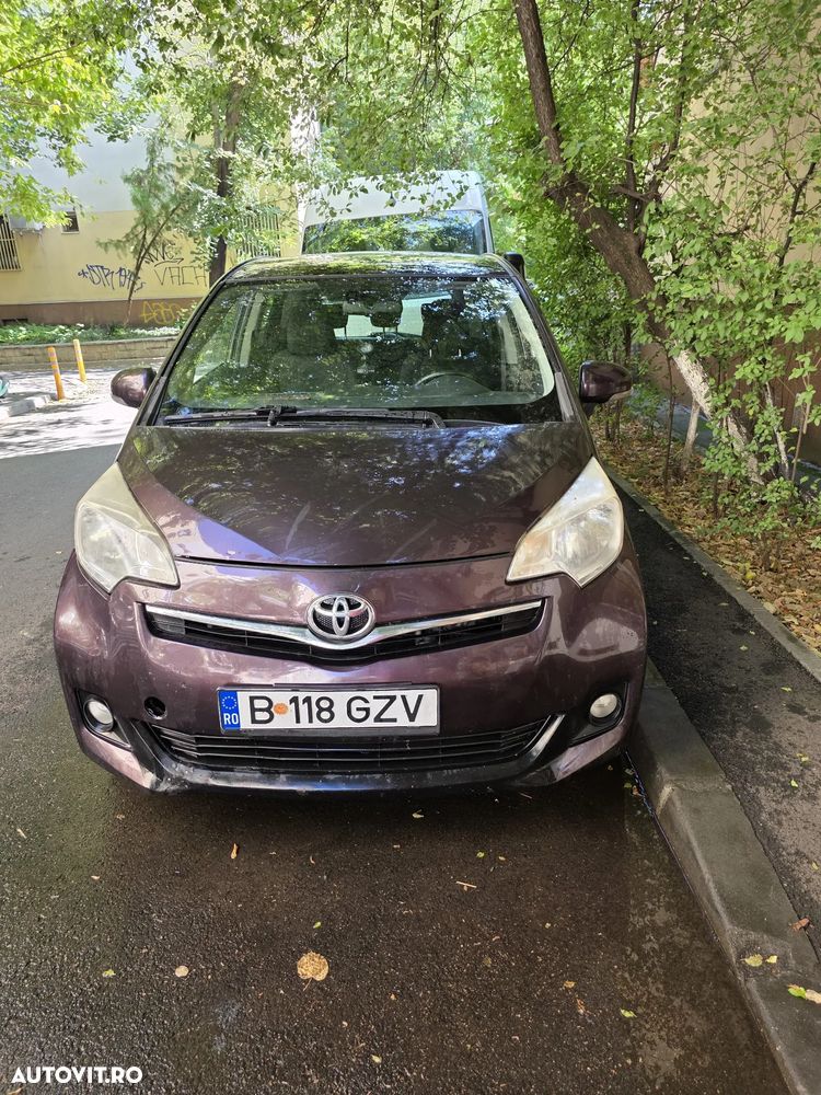 Toyota Verso - 1