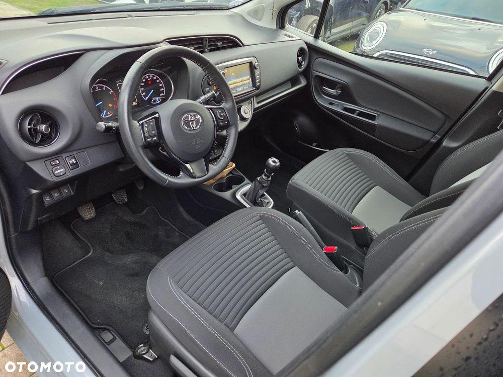 Toyota Yaris - 15