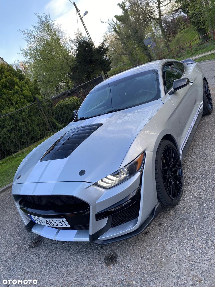 Ford Mustang - 7