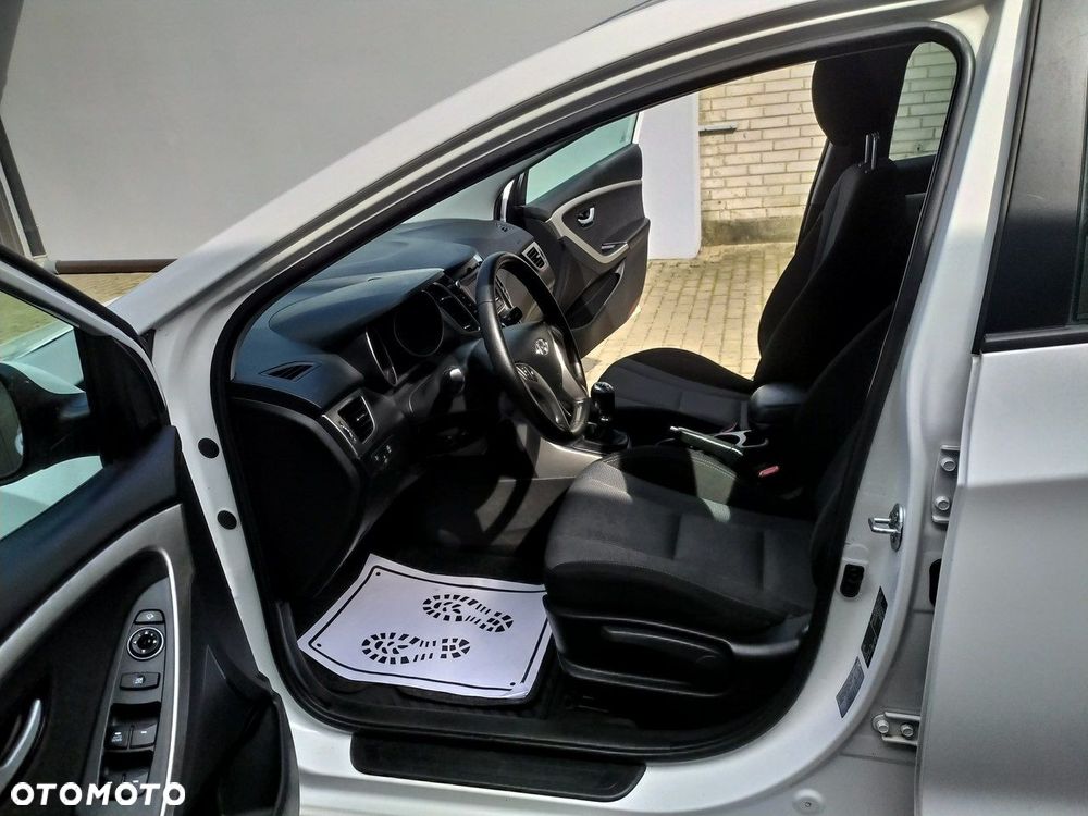 Hyundai i30 1.6 GDI BlueDrive Comfort - 15