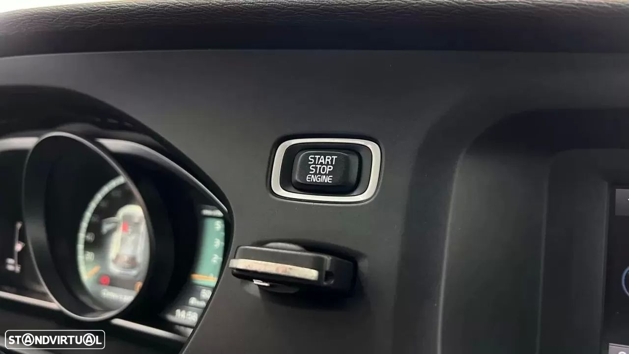 Volvo V40 1.6 D2 Momentum - 20