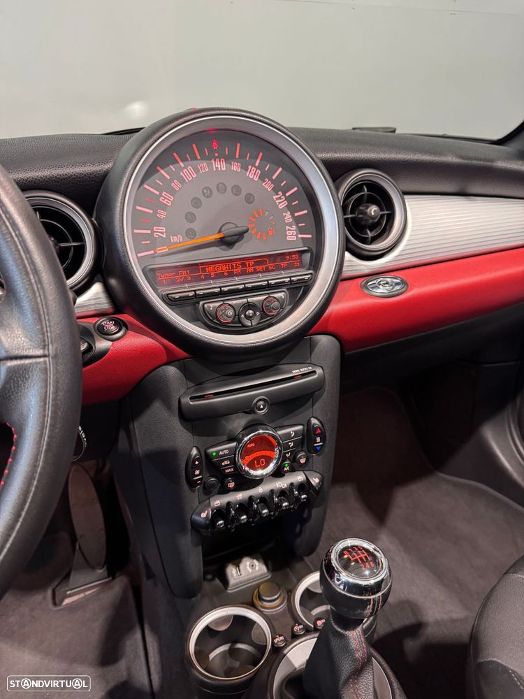 MINI Cabrio Cooper D - 21