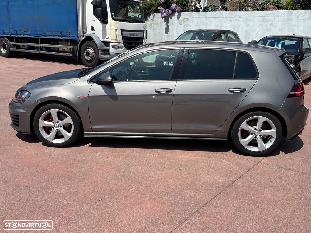 VW Golf GTI Performance BlueMotion DSG - 4