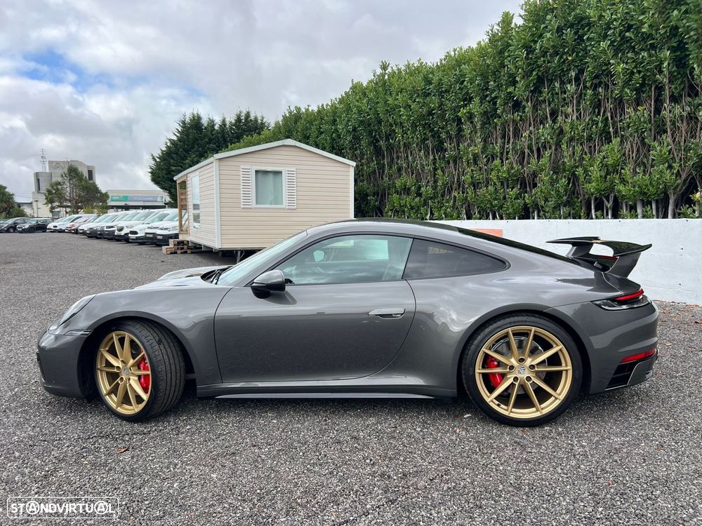 Porsche 911 Série F - 12