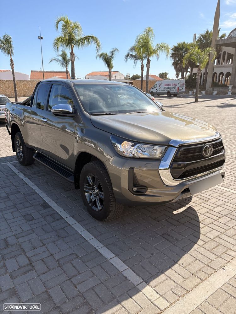 Toyota Hilux - 3