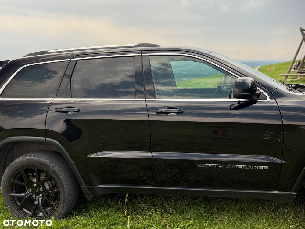Jeep Grand Cherokee - 23