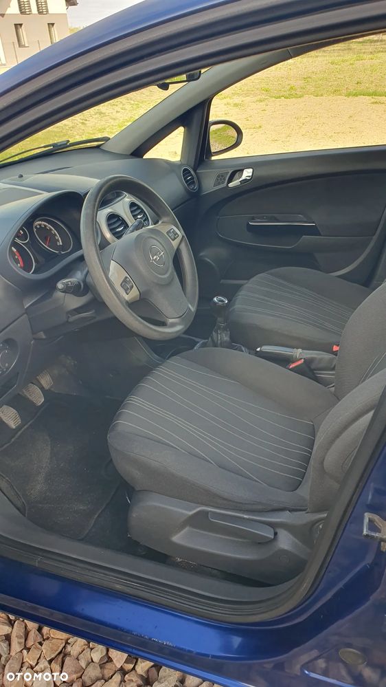Opel Corsa 1.2 16V Enjoy - 9