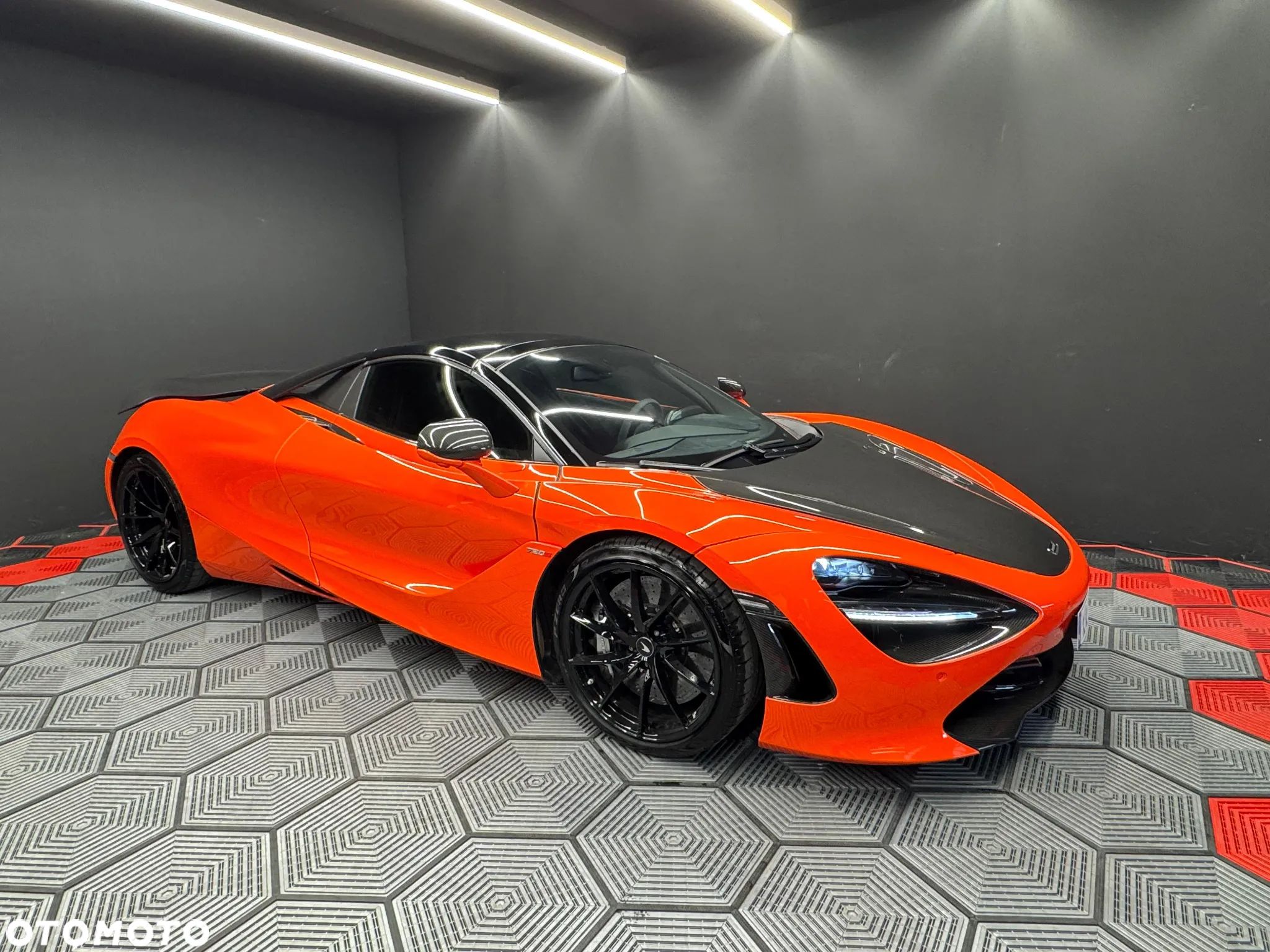 McLaren 720S Spider - 1